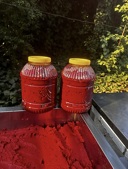 2 adet 5 kg acı biber salçası